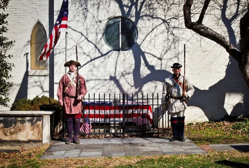 Guards at the tomb of the unknown soldier of the American revolution